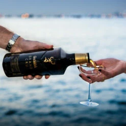 Glenfiddich Grand Cru 23 Year Old -UK Liquor Sales 2024 glenfiddich grandcru 23yo lifestyle 04