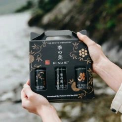 Ki No Bi Japanese Gin Gift Set -UK Liquor Sales 2024 kinobi giftset lifestyle 01